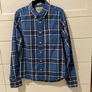 Men’s Abercrombie and Fitch, long sleeve shirt
Size XL
